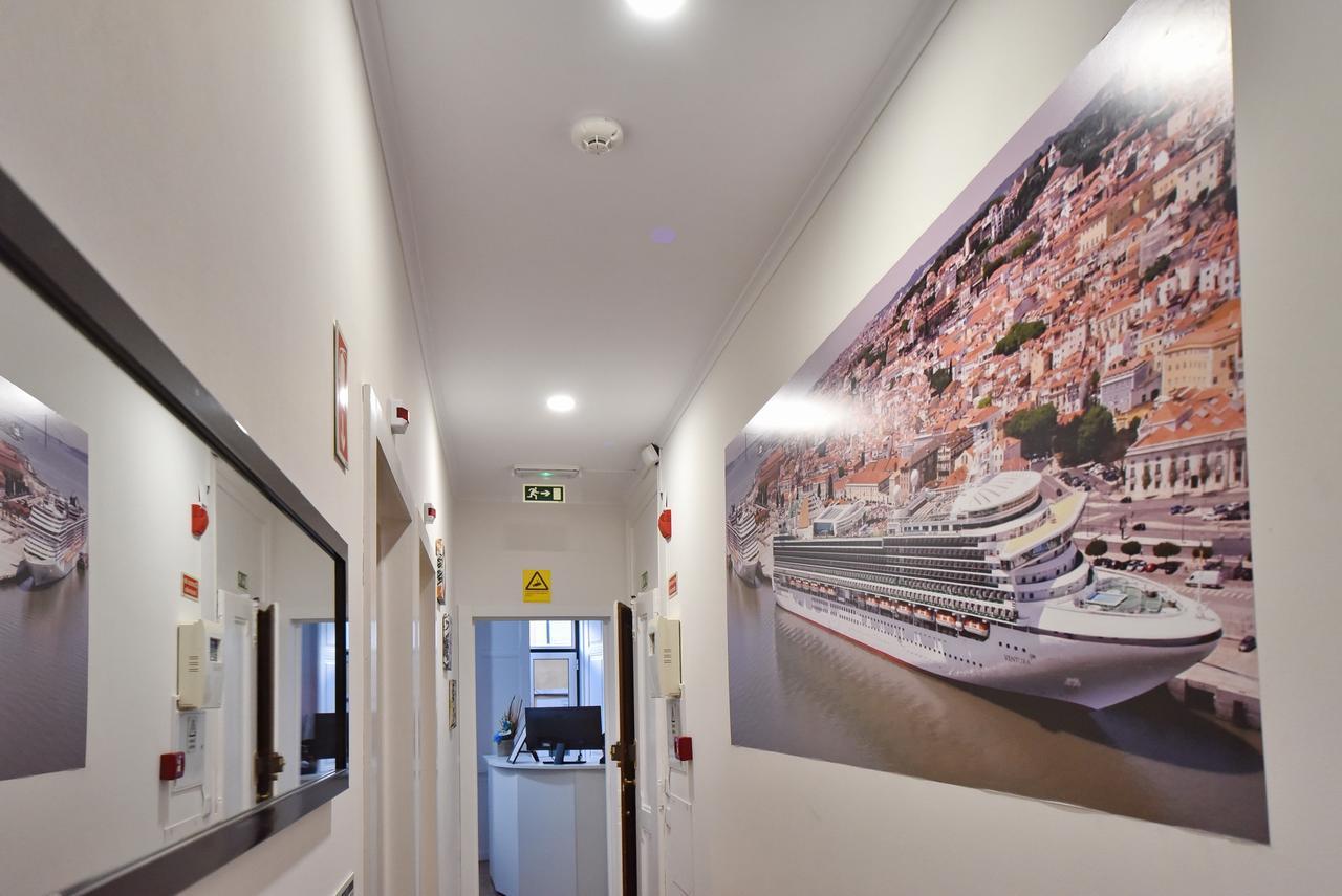 Train Lisbon Hostel Exteriér fotografie